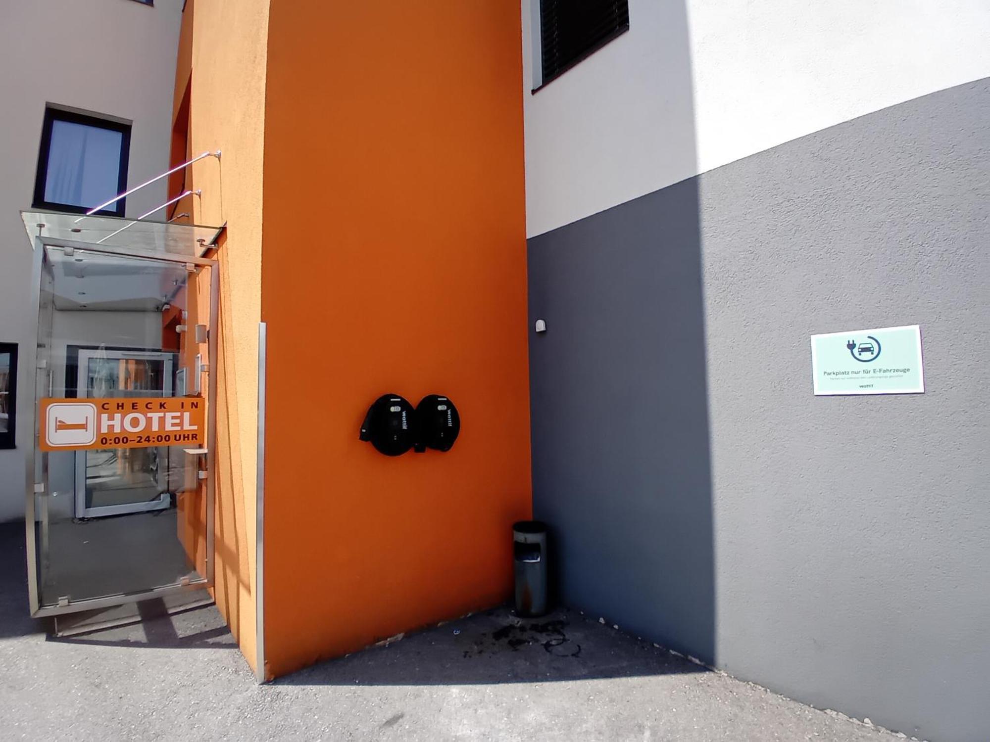 Ais Center Hotel Wolfsbergi járás Kültér fotó