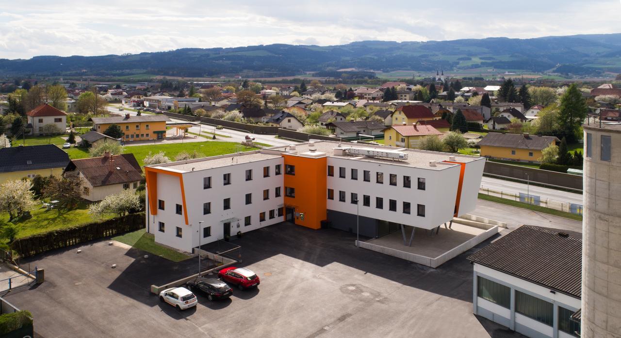 Ais Center Hotel Wolfsbergi járás Kültér fotó